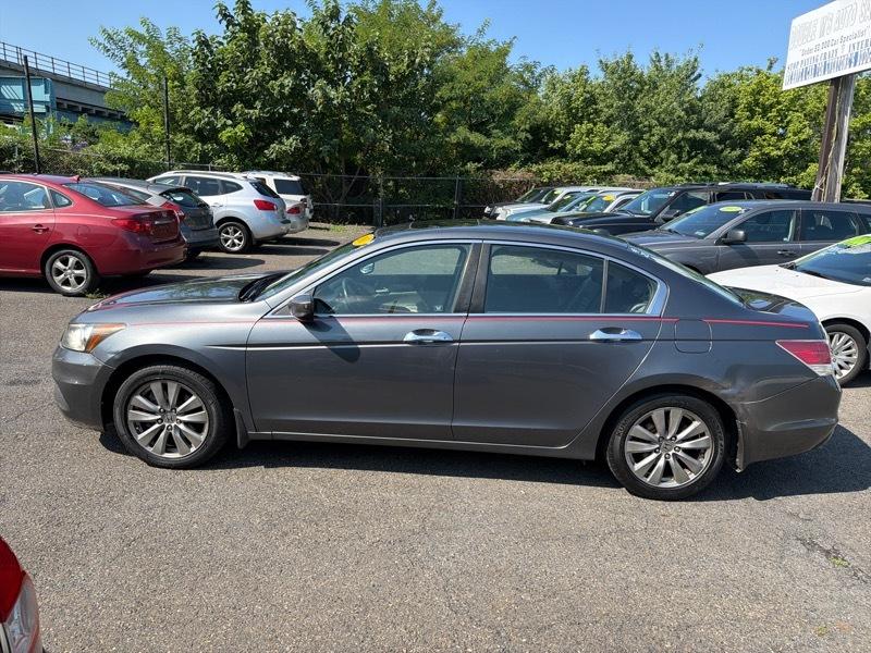 Honda Accord EX-L V-6 Sedan AT 2011