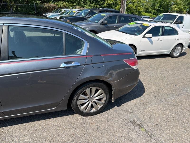 Honda Accord EX-L V-6 Sedan AT 2011