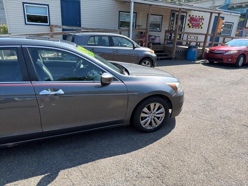 Honda Accord EX-L V-6 Sedan AT 2011