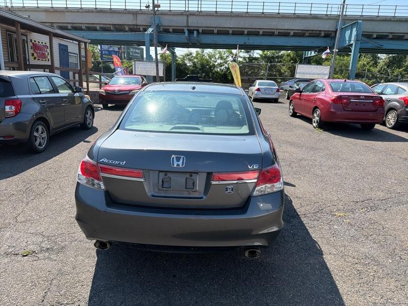 Honda Accord EX-L V-6 Sedan AT 2011