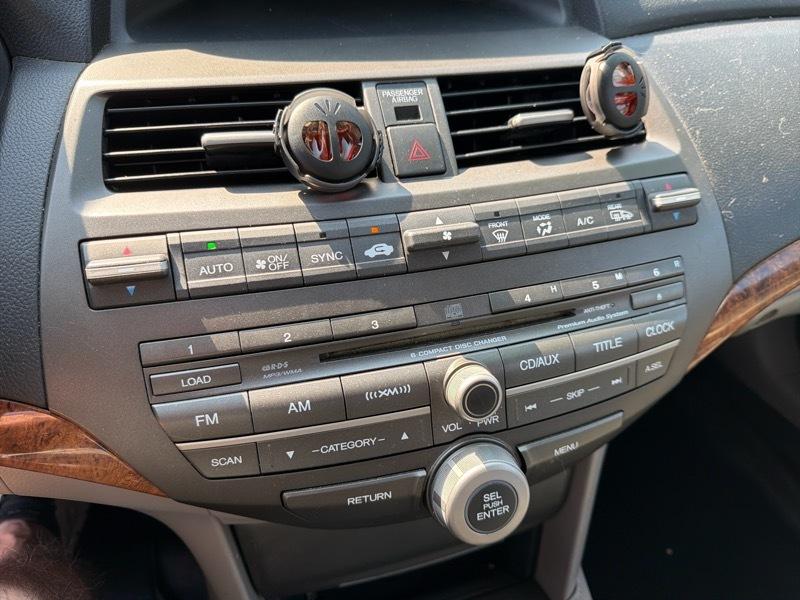 Honda Accord EX-L V-6 Sedan AT 2011