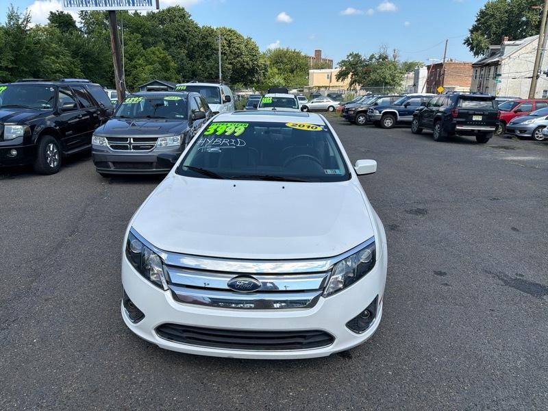Ford Fusion Hybrid Sedan 2010