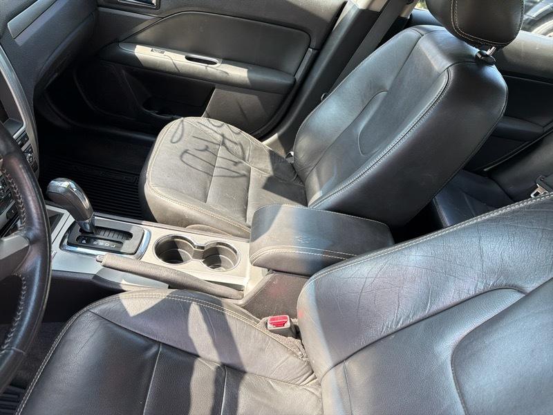 Ford Fusion Hybrid Sedan 2010