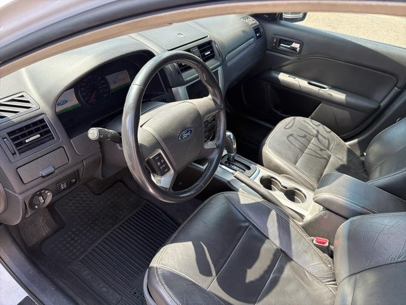 Ford Fusion Hybrid Sedan 2010