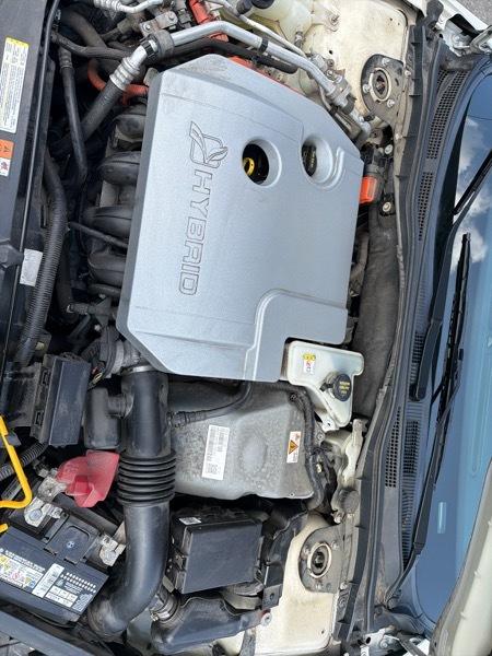 Ford Fusion Hybrid Sedan 2010