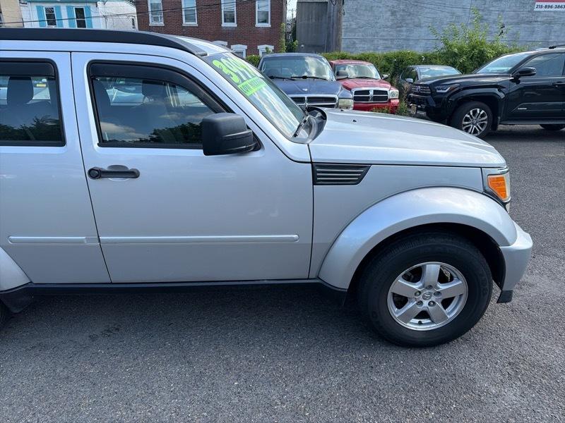 Dodge Nitro SE 2WD 2011