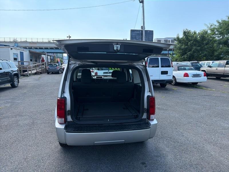 Dodge Nitro SE 2WD 2011