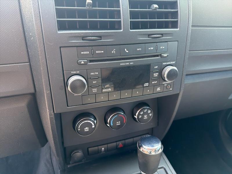 Dodge Nitro SE 2WD 2011