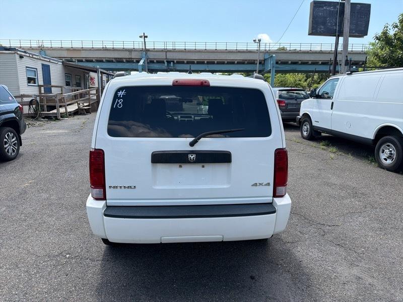 Dodge Nitro SXT 4WD 2007