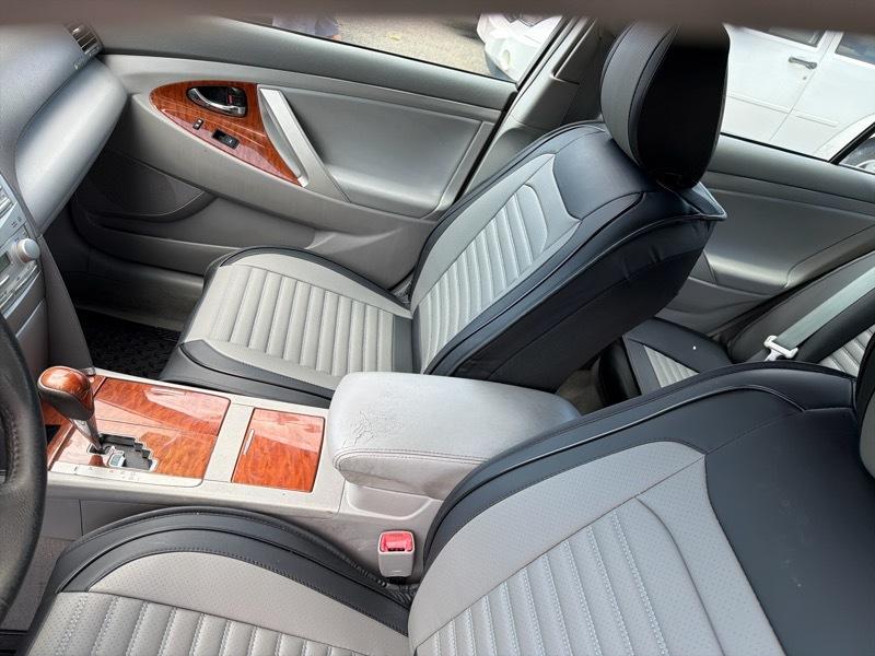 Toyota Camry Base 6-Spd AT 2011