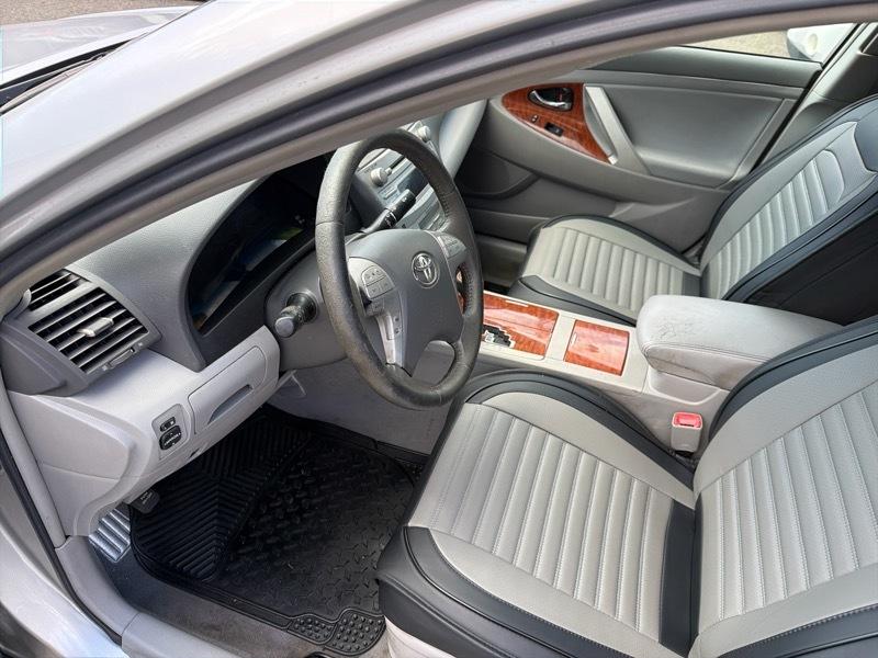Toyota Camry Base 6-Spd AT 2011