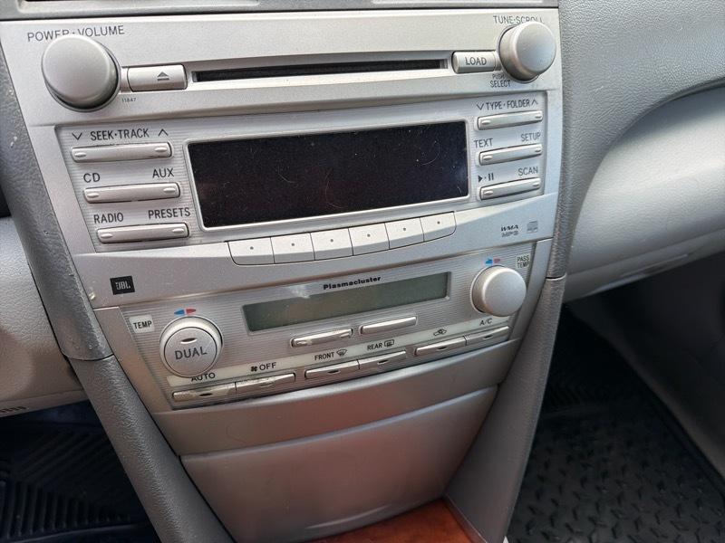 Toyota Camry Base 6-Spd AT 2011