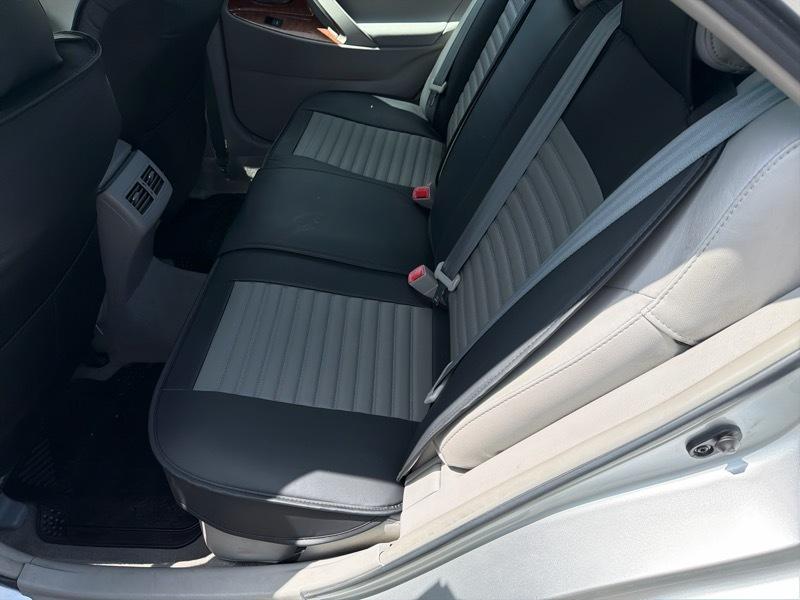 Toyota Camry Base 6-Spd AT 2011
