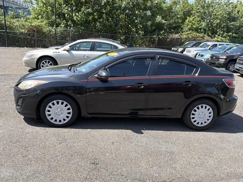 Mazda MAZDA3 i Sport 4-Door 2011