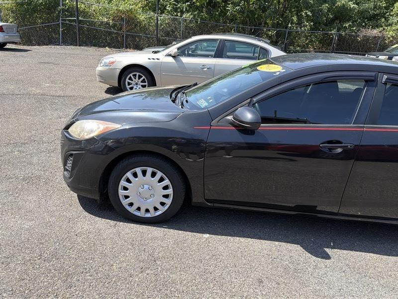 Mazda MAZDA3 i Sport 4-Door 2011