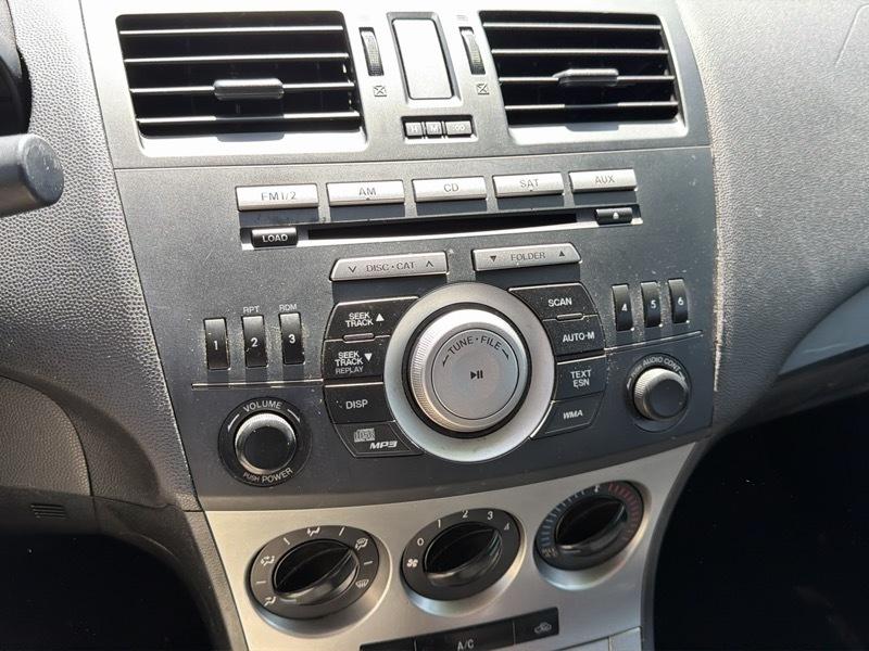 Mazda MAZDA3 i Sport 4-Door 2011