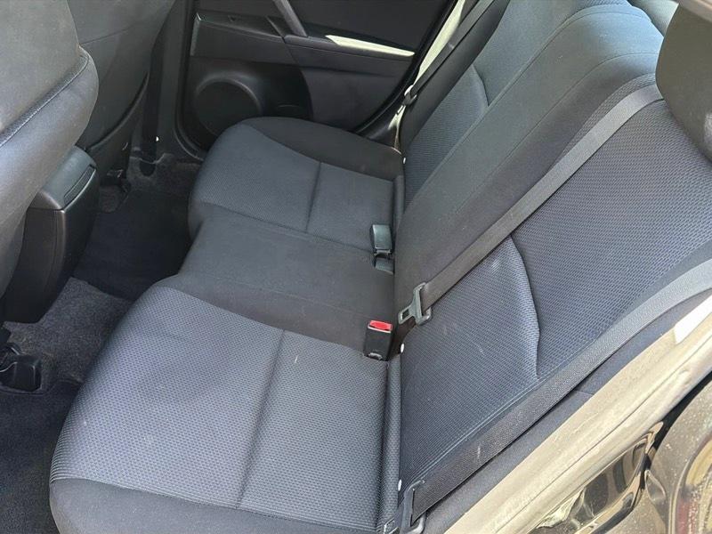 Mazda MAZDA3 i Sport 4-Door 2011