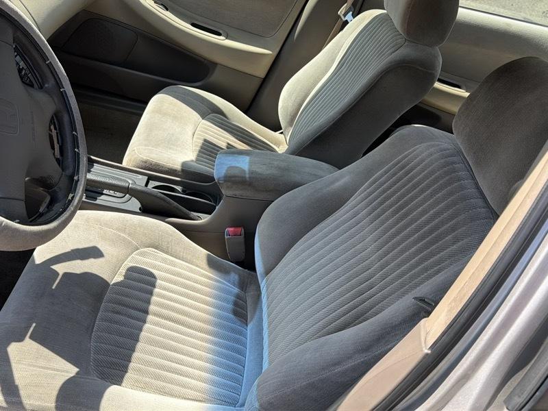Honda Accord LX V6 sedan 1998