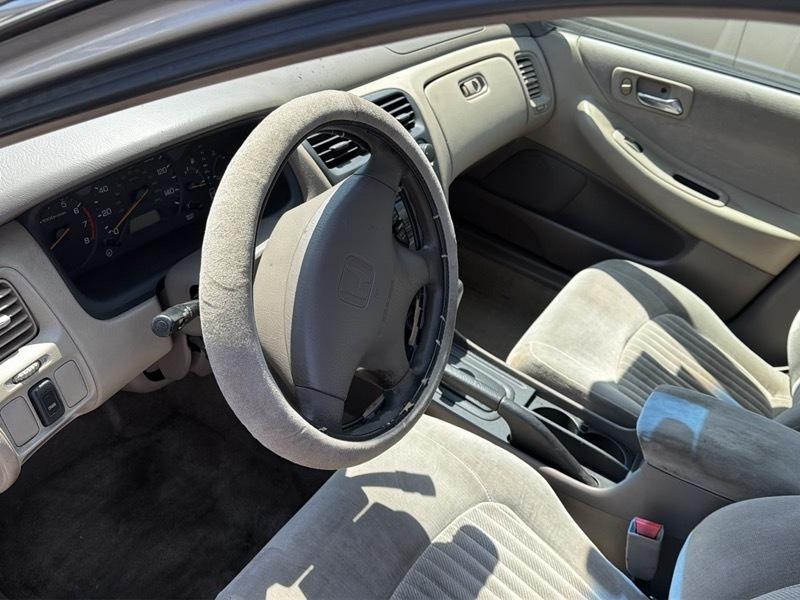 Honda Accord LX V6 sedan 1998