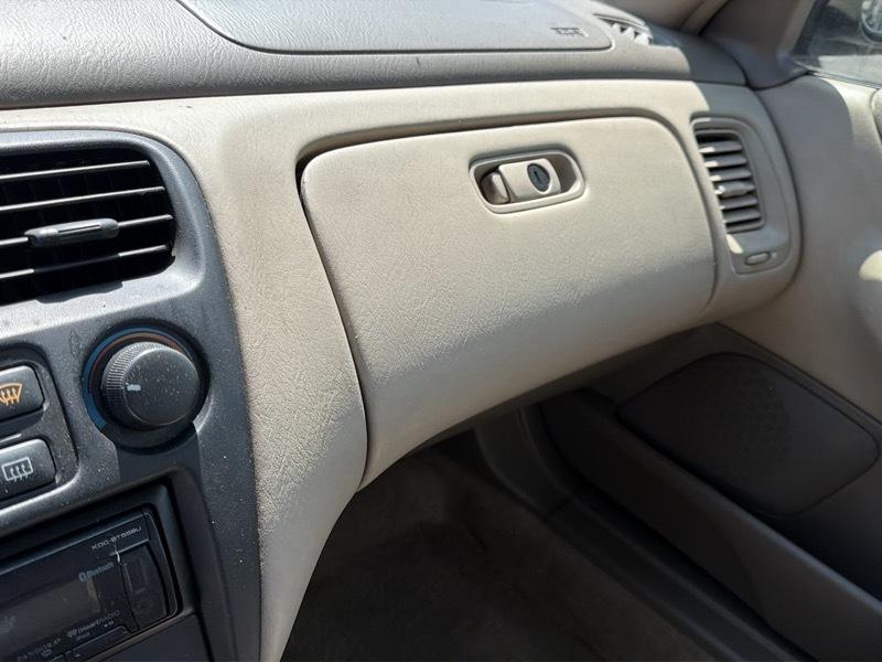 Honda Accord LX V6 sedan 1998
