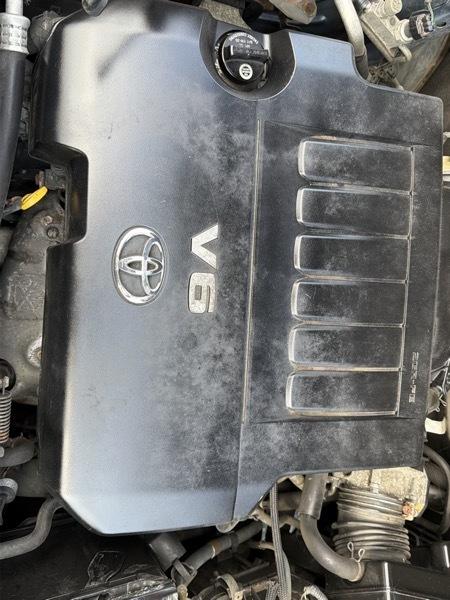 Toyota RAV4 Base V6 2WD 2006