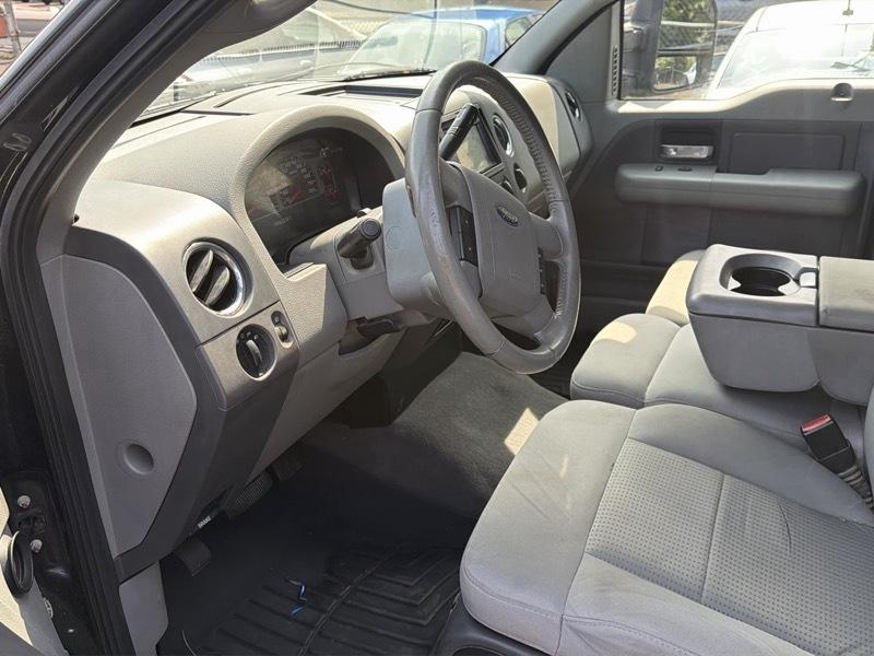 Ford F-150 XL SuperCrew Short Bed 4WD 2008