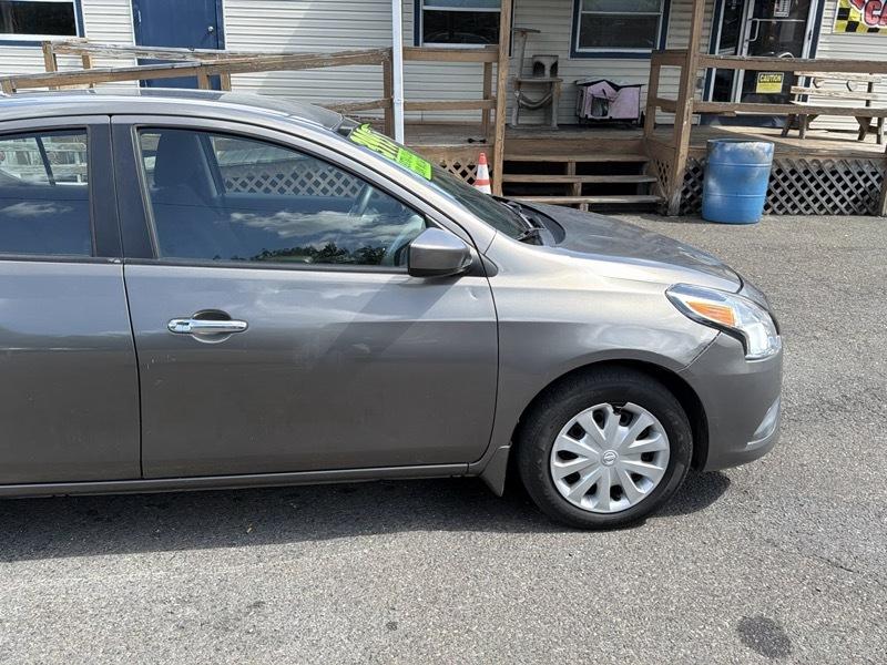 Nissan Versa 1.6 S 5M 2016