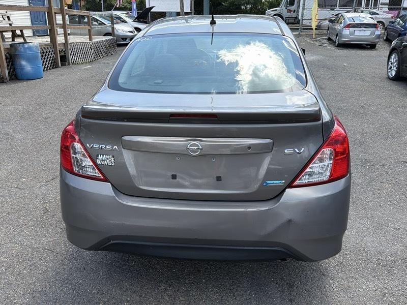 Nissan Versa 1.6 S 5M 2016