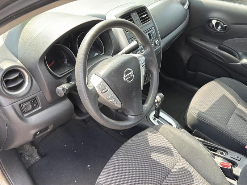 Nissan Versa 1.6 S 5M 2016