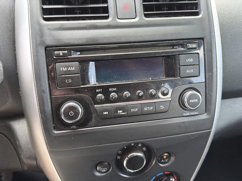 Nissan Versa 1.6 S 5M 2016