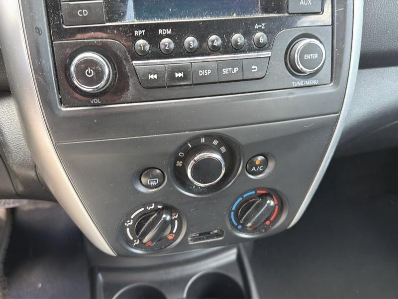 Nissan Versa 1.6 S 5M 2016