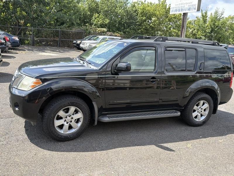 Nissan Pathfinder LE 4WD 2008