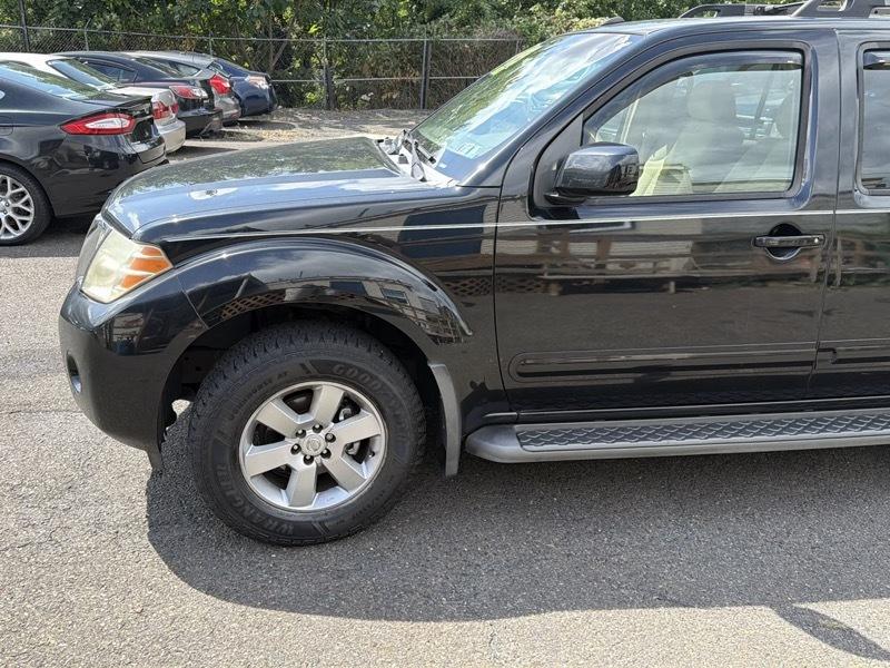 Nissan Pathfinder LE 4WD 2008