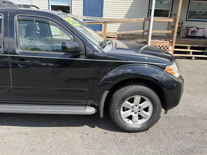 Nissan Pathfinder LE 4WD 2008