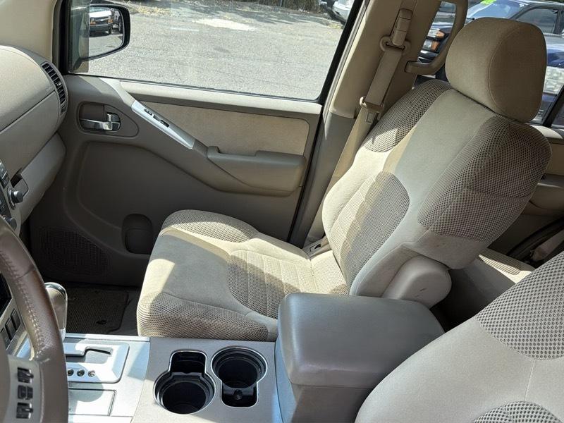 Nissan Pathfinder LE 4WD 2008