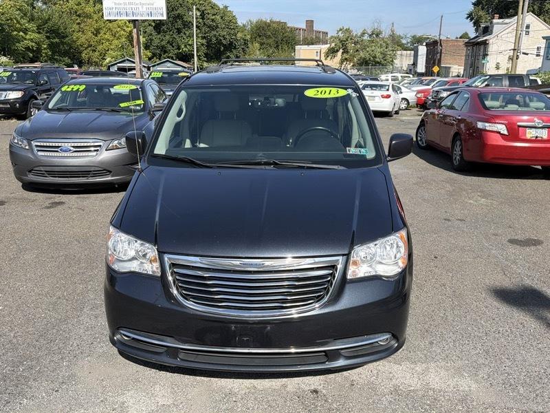 Chrysler Town & Country Touring 2013