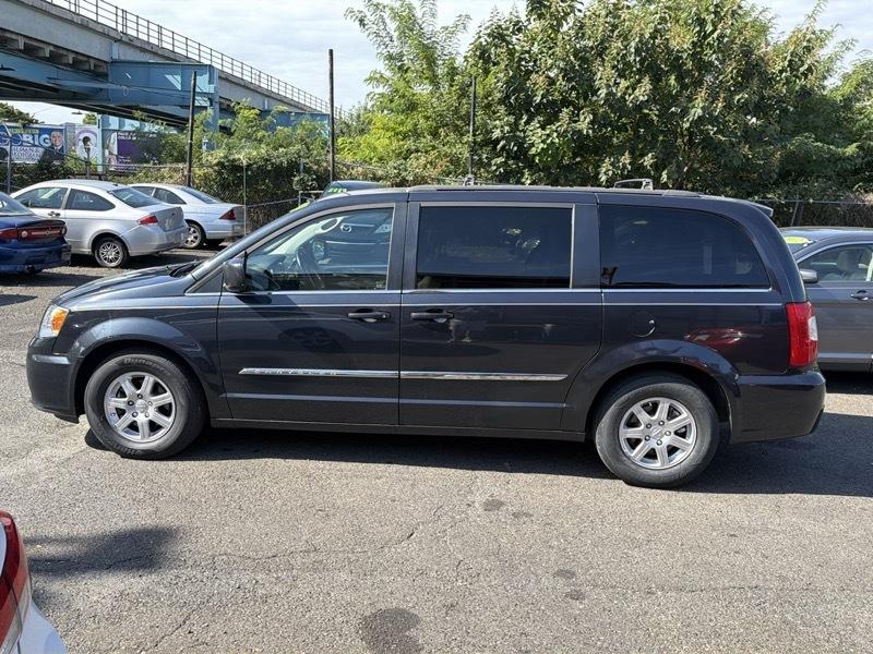 Chrysler Town & Country Touring 2013