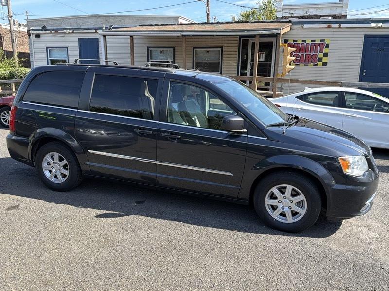 Chrysler Town & Country Touring 2013