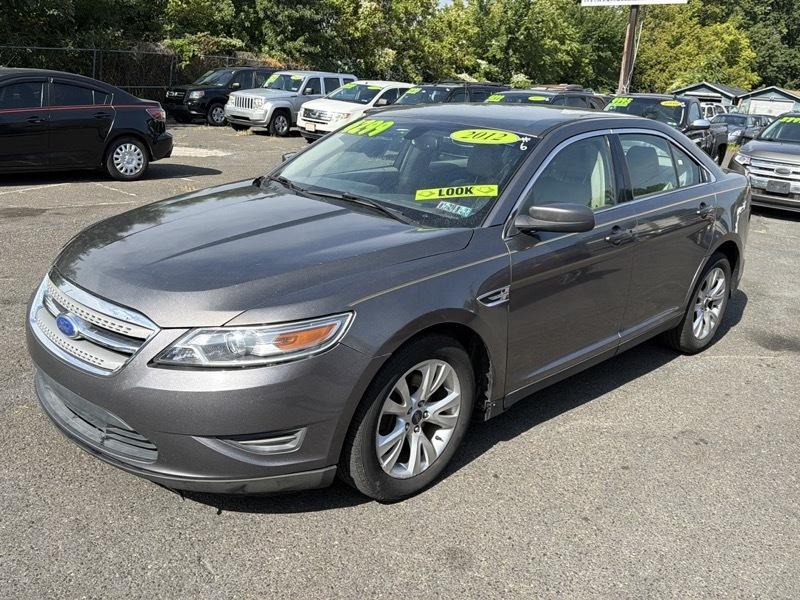 Ford Taurus SEL FWD 2012