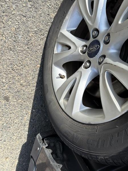 Ford Taurus SEL FWD 2012