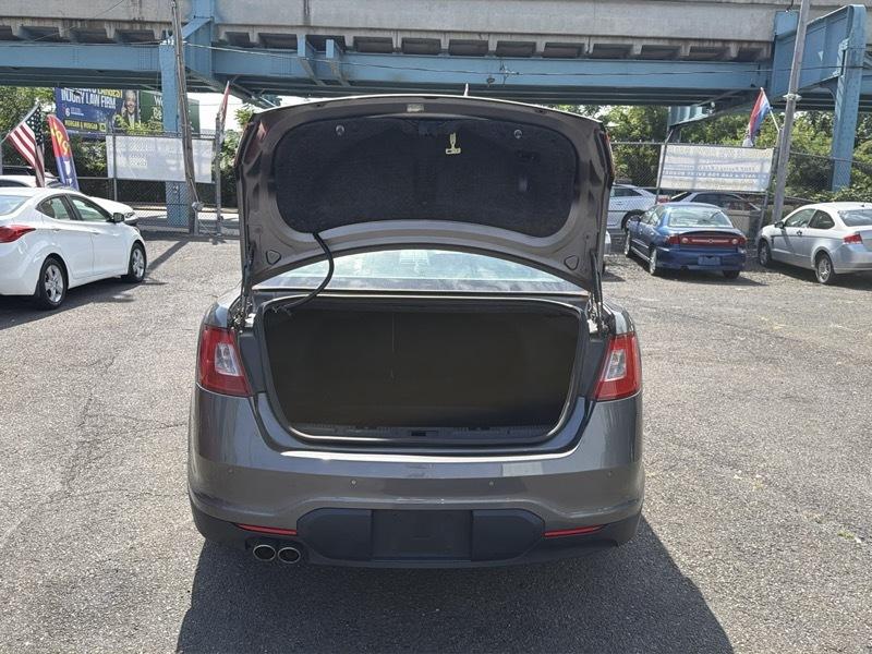 Ford Taurus SEL FWD 2012