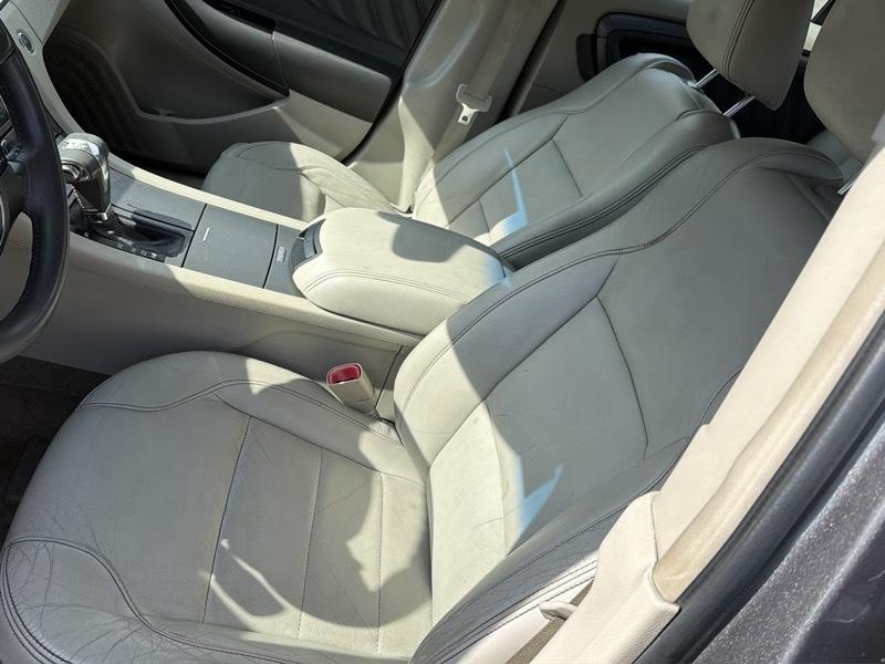 Ford Taurus SEL FWD 2012