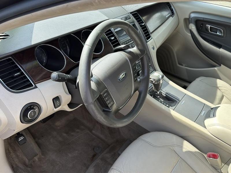 Ford Taurus SEL FWD 2012