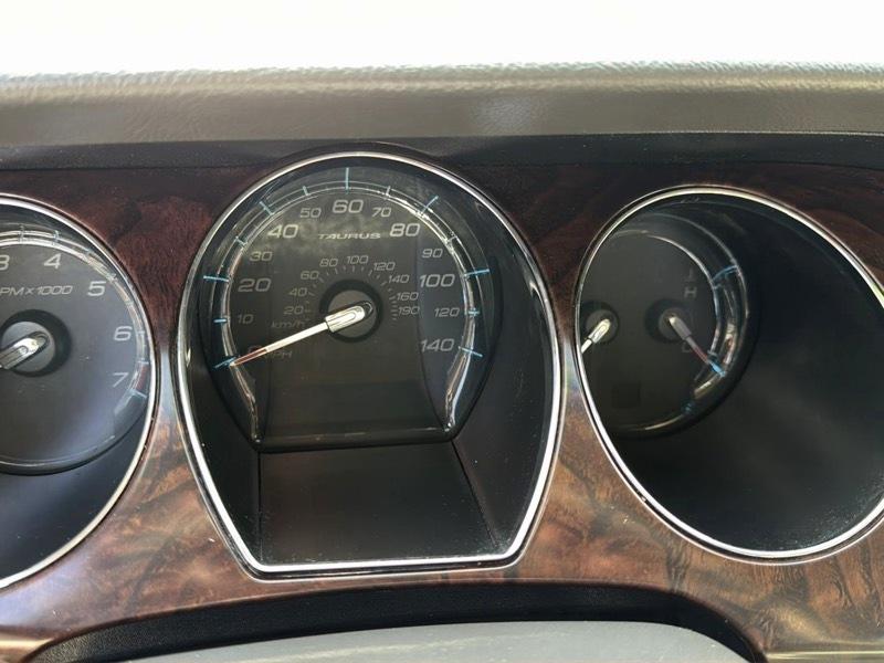 Ford Taurus SEL FWD 2012