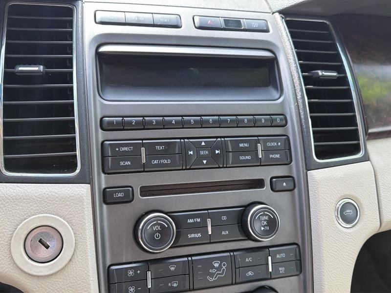 Ford Taurus SEL FWD 2012