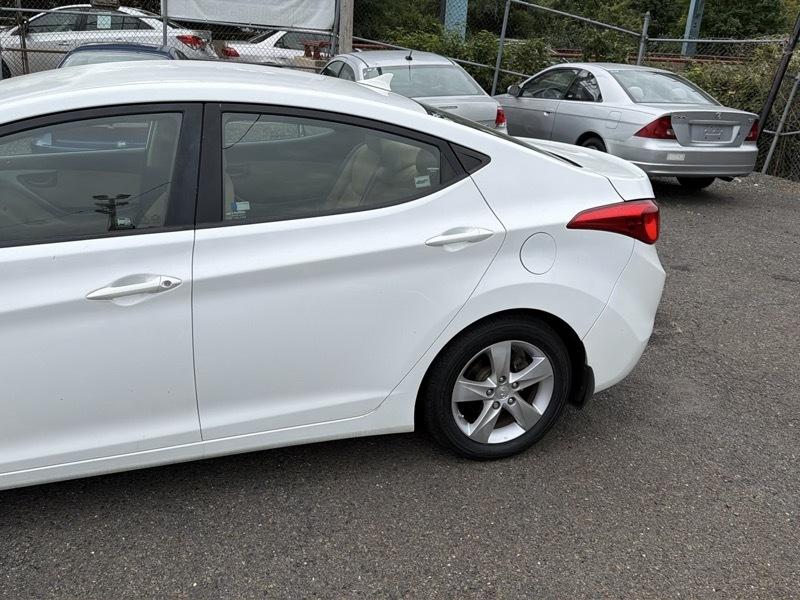 Hyundai Elantra Limited 2013