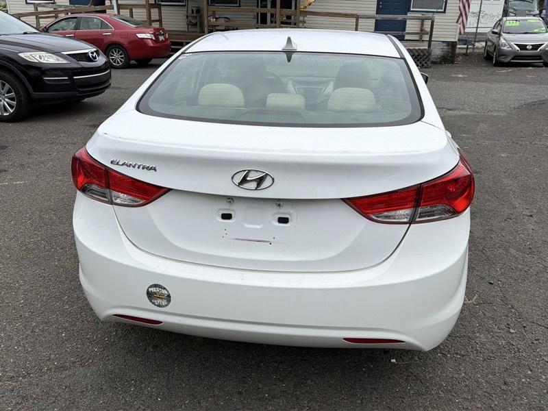 Hyundai Elantra Limited 2013