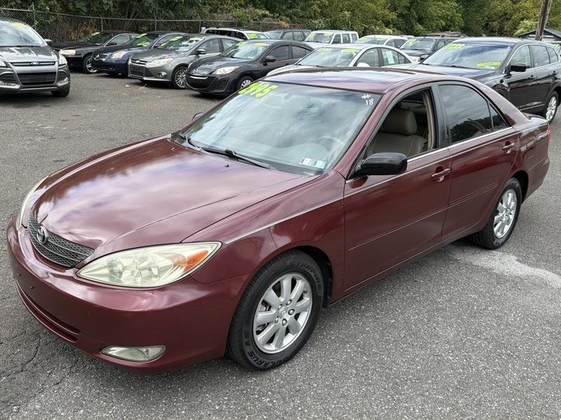 Toyota Camry LE V6 2004