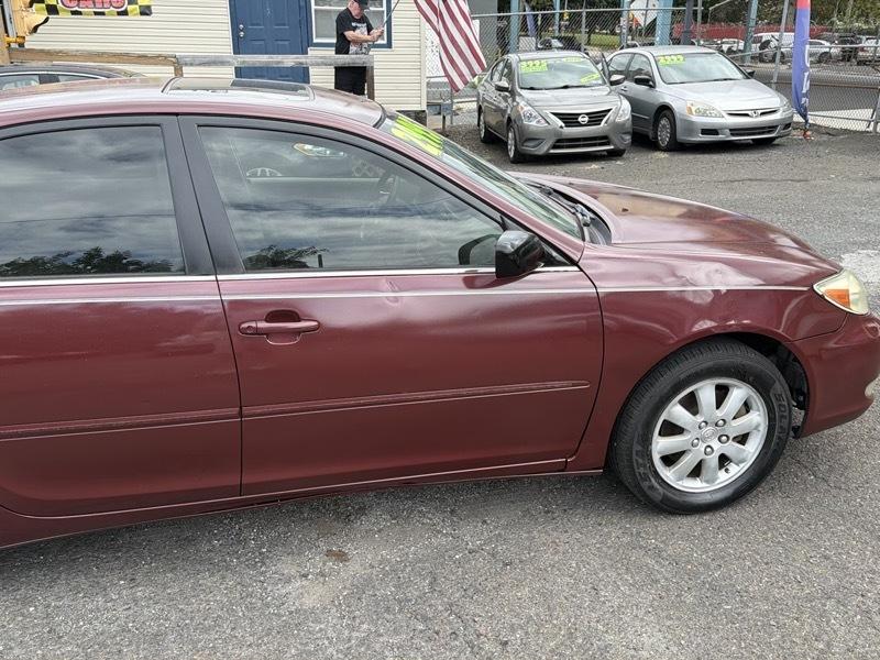 Toyota Camry LE V6 2004
