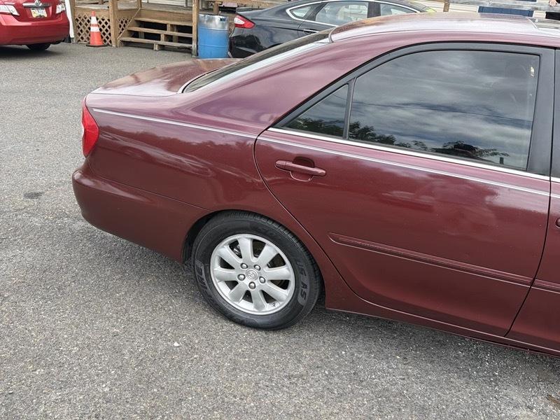Toyota Camry LE V6 2004